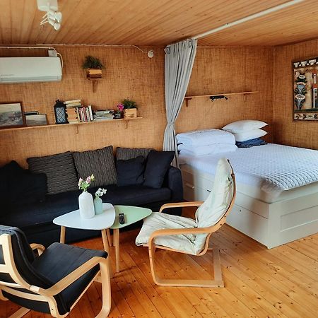 Cabin At The Sea Close To Public Beach With A Jumpingtower Hoviksnas Kültér fotó