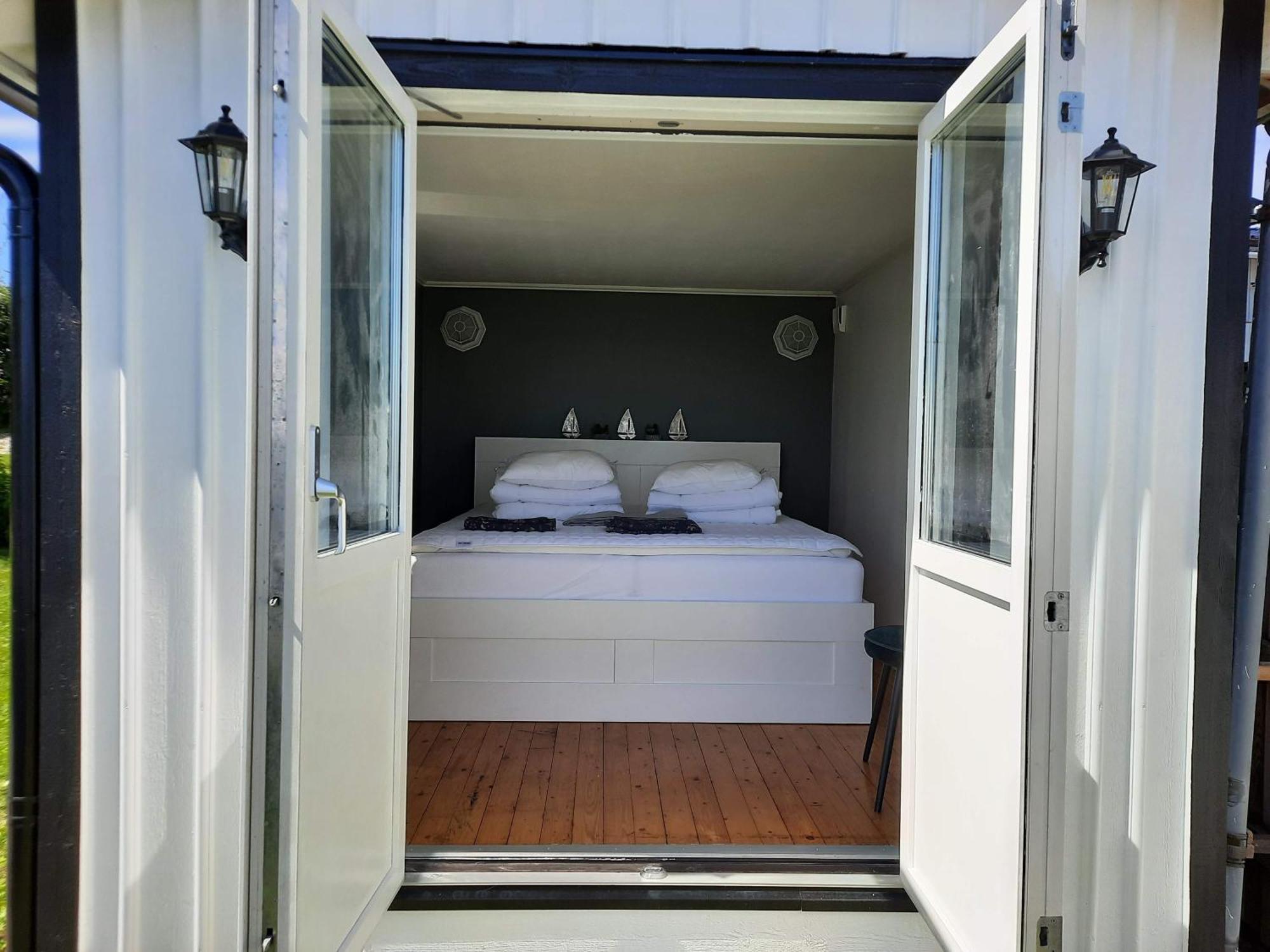 Cabin At The Sea Close To Public Beach With A Jumpingtower Hoviksnas Kültér fotó